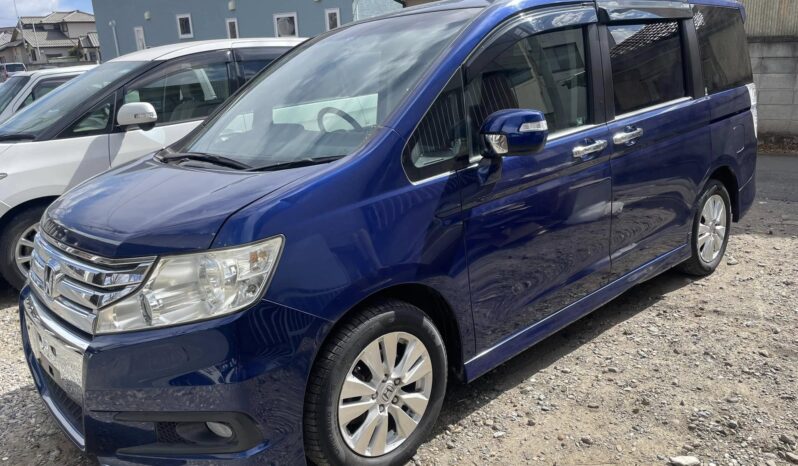 
								Honda Stepwgn Spada 2012 full									