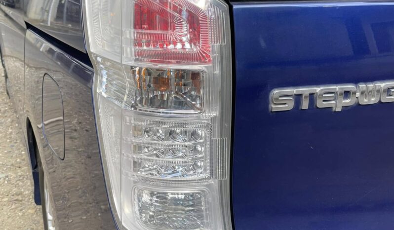 
								Honda Stepwgn Spada 2012 full									