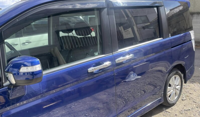 
								Honda Stepwgn Spada 2012 full									