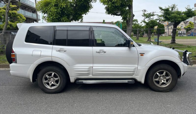 
								Mitsubishi Pajero 2001 full									