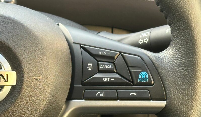 
								Nissan Serena S-HYBRID full									