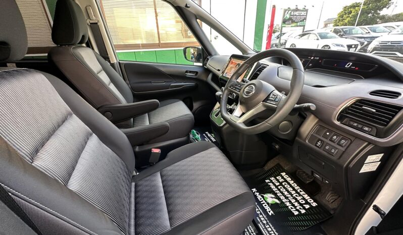 
								Nissan Serena S-HYBRID full									