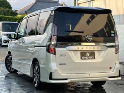 
										Nissan Serena S-HYBRID full									