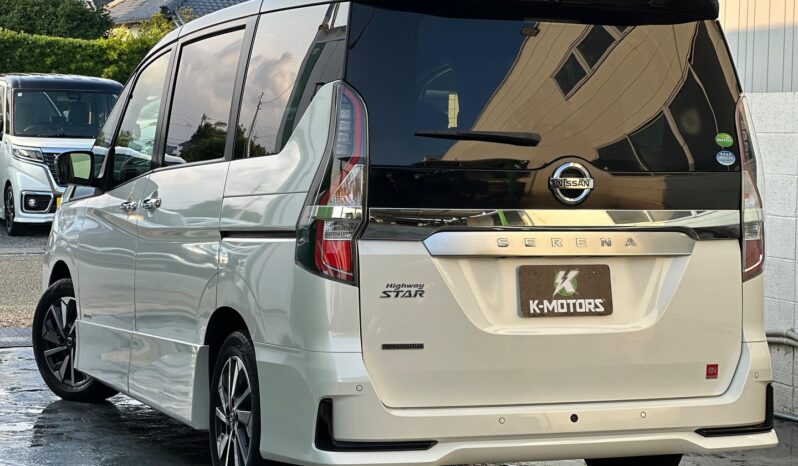 
								Nissan Serena S-HYBRID full									