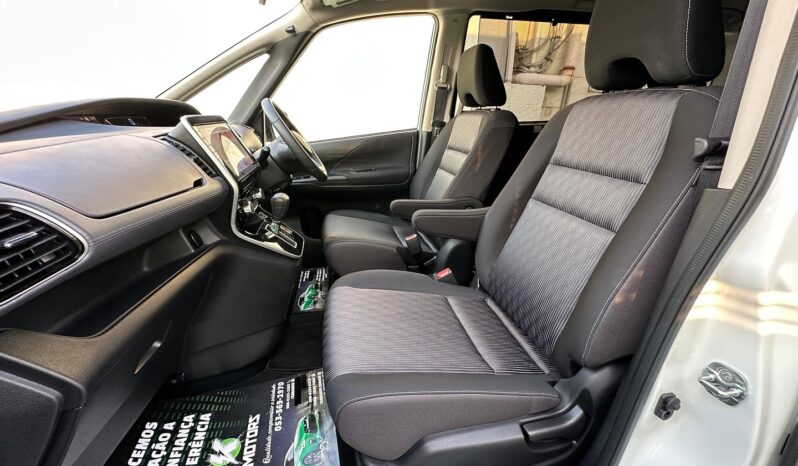 
								Nissan Serena S-HYBRID full									