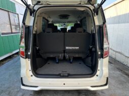 
										Nissan Serena S-HYBRID full									