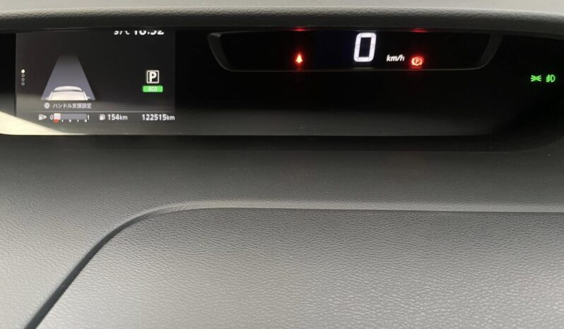 
								Nissan Serena 2017 full									
