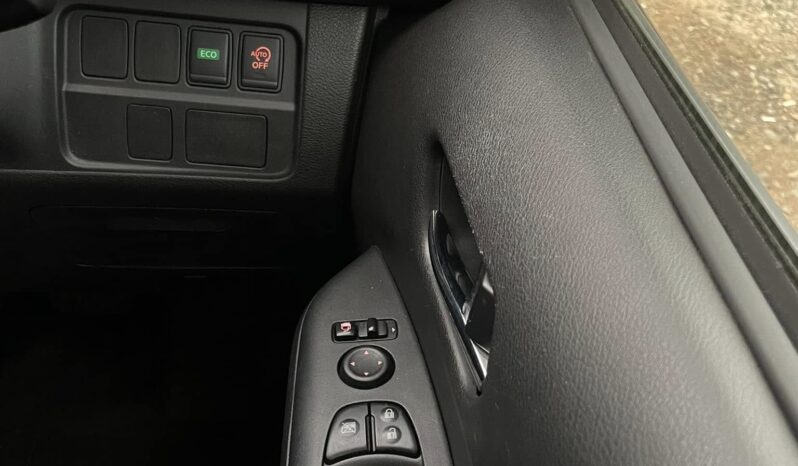 
								Nissan Serena 2017 full									