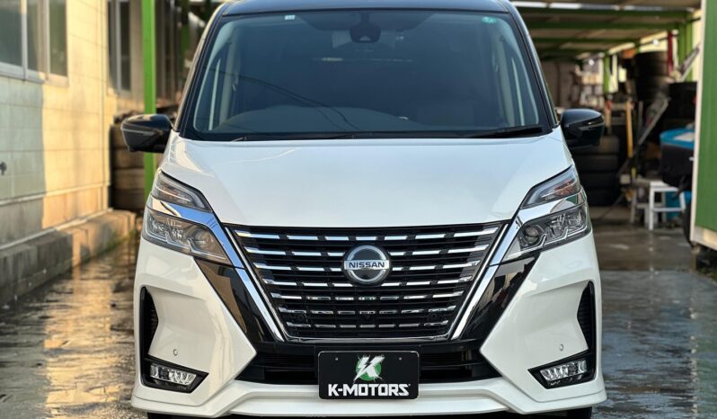 
								Nissan Serena S-HYBRID full									