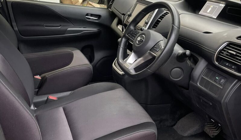 
								Nissan Serena 2017 full									
