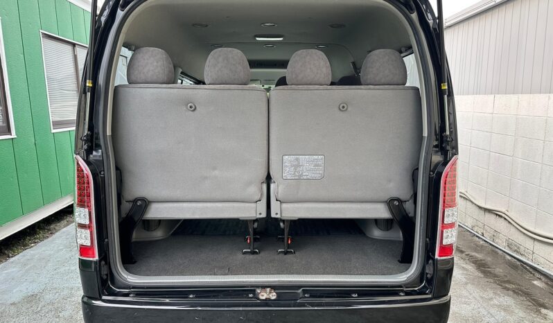 
								Toyota Hiace Wagon GL 2010 full									