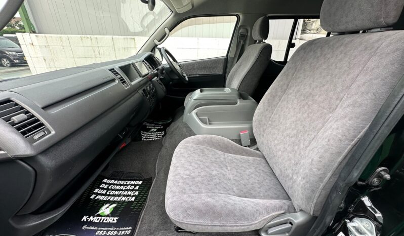 
								Toyota Hiace Wagon GL 2010 full									
