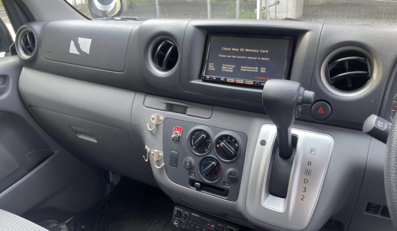 
								Nissan caravan 2013 full									