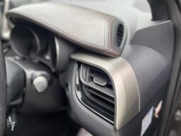 
										Toyota CH-R HYBRID 2017 full									