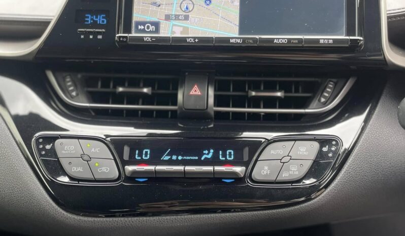 
								Toyota CH-R HYBRID 2017 full									