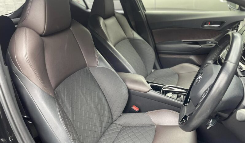 
								Toyota CH-R HYBRID 2017 full									