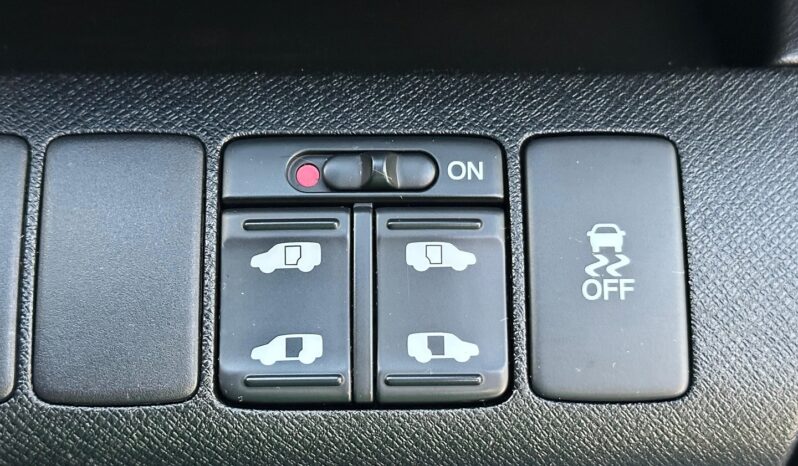 
								Honda Stepwgn Spada Z (2010 – H22) full									