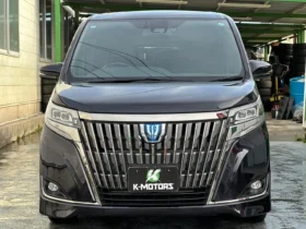 2019 Toyota Esquire Hybrid Gi – Premium Package