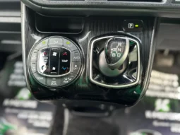 
										2019 Toyota Esquire Hybrid Gi – Premium Package full									
