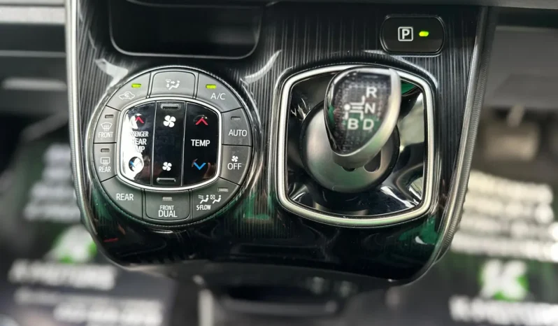 
								2019 Toyota Esquire Hybrid Gi – Premium Package full									