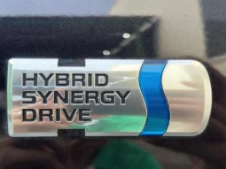 
										2019 Toyota Esquire Hybrid Gi – Premium Package full									
