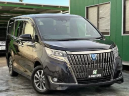 
										2019 Toyota Esquire Hybrid Gi – Premium Package full									