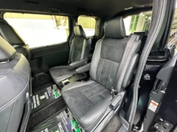 
										2019 Toyota Esquire Hybrid Gi – Premium Package full									