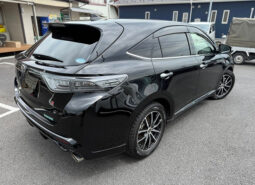 
										Toyota Harrier Elegance GRsports full									