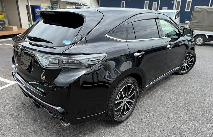 
								Toyota Harrier Elegance GRsports full									