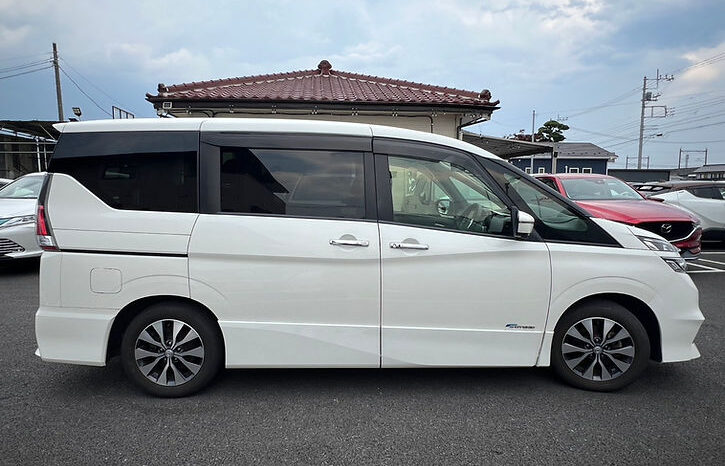 
								Nissan Serena Highway STAR　Vselection full									