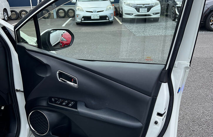 
								Toyota Prius Ａ Touring Selection full									