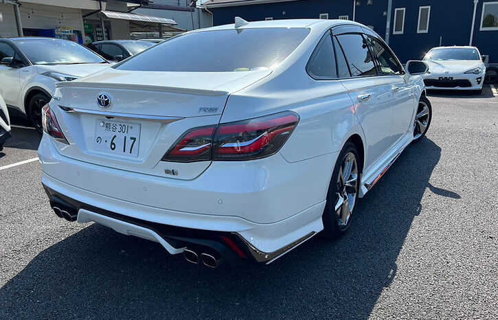 
								Toyota Crown RS advance 2019 full									