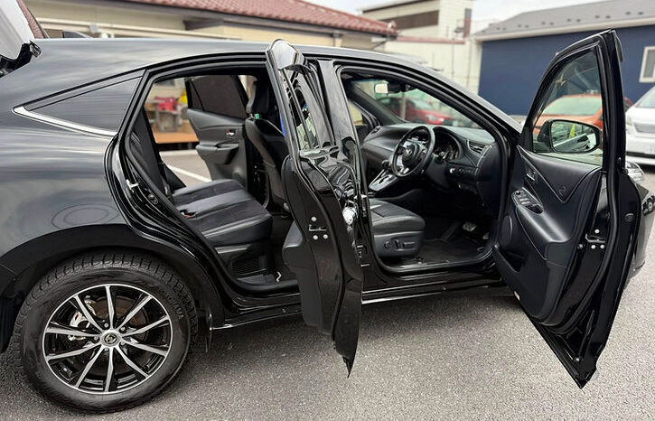 
								Toyota Harrier Elegance GRsports full									