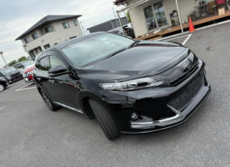 
										Toyota Harrier Elegance GRsports full									