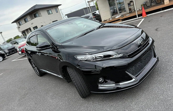 
								Toyota Harrier Elegance GRsports full									