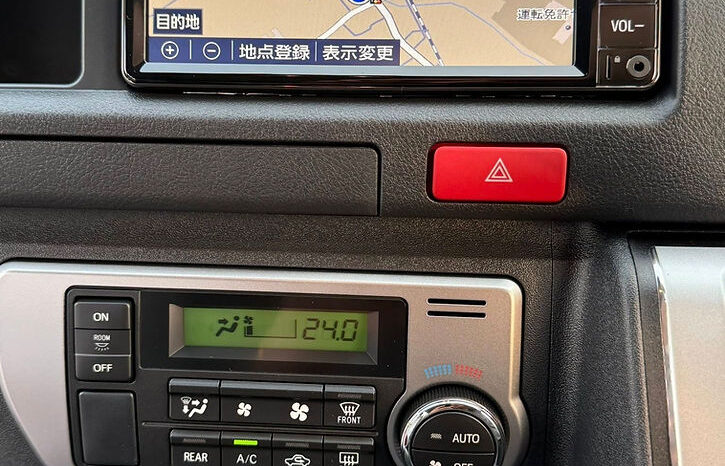 
								BRAND NEW Toyota Hiace Commuter 2025 full									