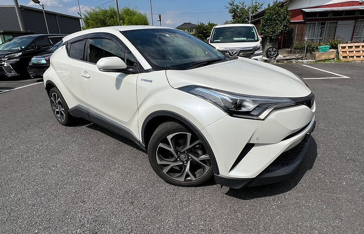 
								TOYOTA C-HR G full									