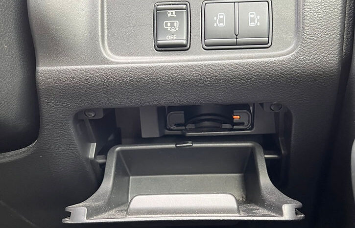 
								Nissan Serena Highway STAR　Vselection full									