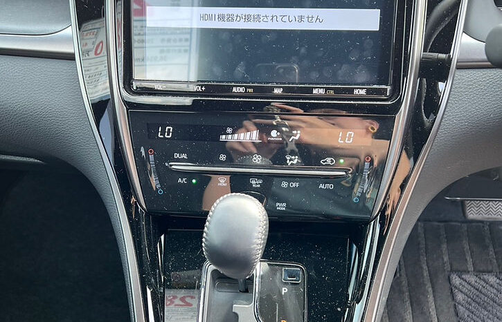 
								Toyota Harrier Premium style Noir full									