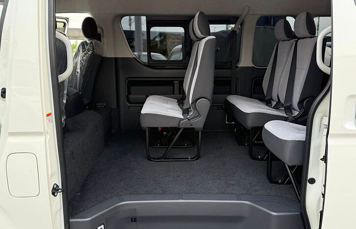 
								BRAND NEW Toyota Hiace Commuter 2025 full									
