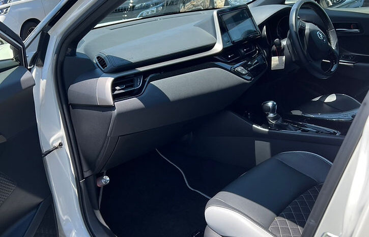 
								TOYOTA C-HR G Mode Nero full									