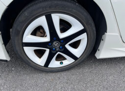 
										Toyota Prius Ａ Touring Selection full									