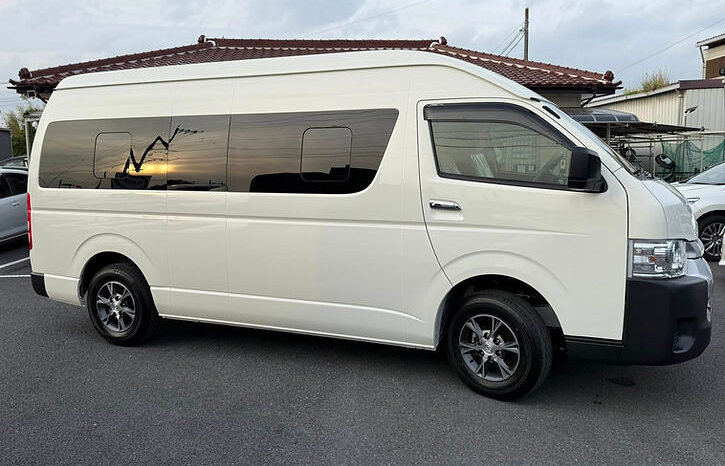 
								BRAND NEW Toyota Hiace Commuter 2025 full									