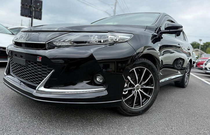 
								Toyota Harrier Elegance GRsports full									