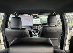 
										Toyota Harrier Premium full									