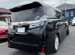 
										Toyota Vellfire Z full									