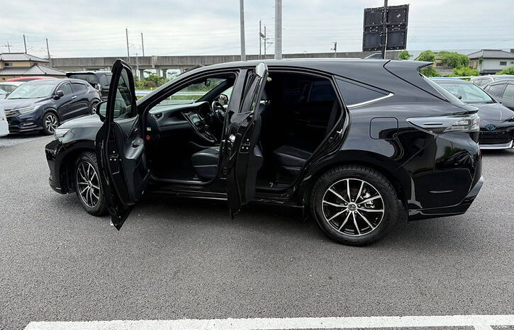 
								Toyota Harrier Elegance GRsports full									