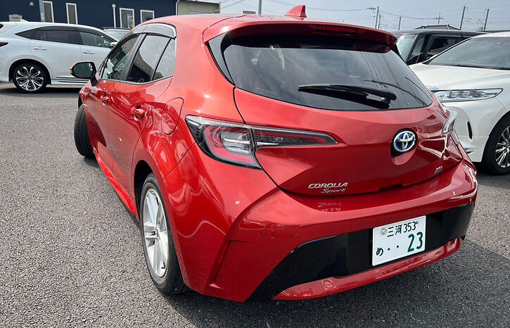 
								Toyota Corolla Sport Hybrid full									