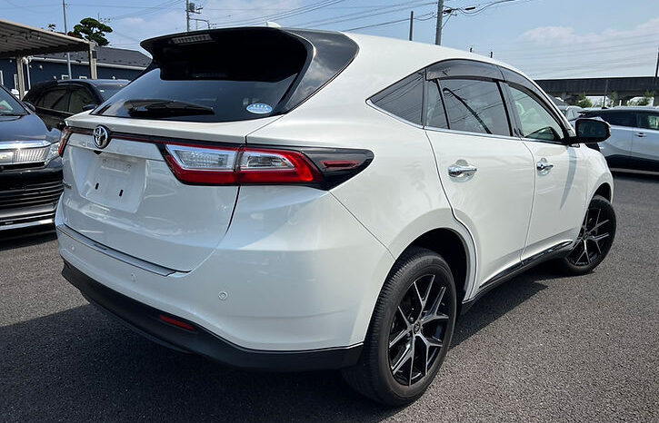 
								Toyota Harrier Premium style Noir full									