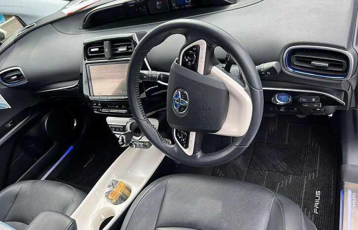 
								Toyota Prius Ａ Touring Selection full									